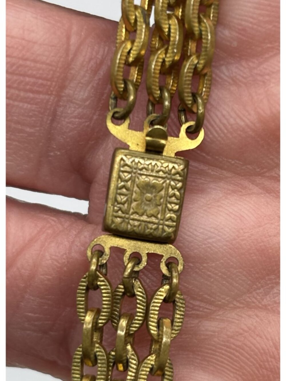 Vintage Triple Strand Choker Gold Plated Textured Brass Links Embossed Box Clasp - Picture 9 of 14
